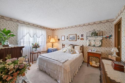 800 98th Avenue NW, 201NW, Minneapolis, MN 55433