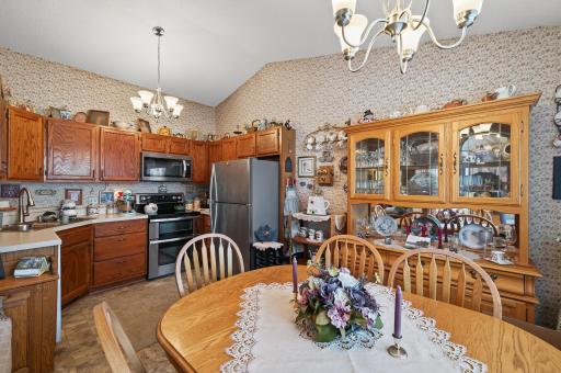 800 98th Avenue NW, 201NW, Minneapolis, MN 55433