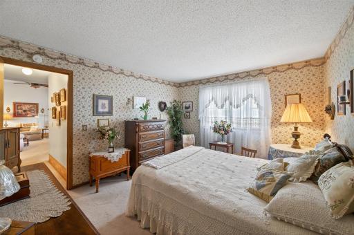 800 98th Avenue NW, 201NW, Minneapolis, MN 55433