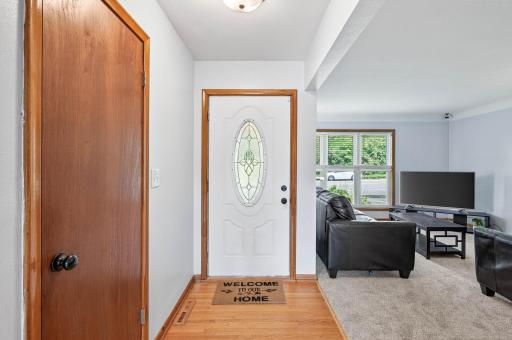 2076 Larpenteur Avenue E, Saint Paul, MN 55109