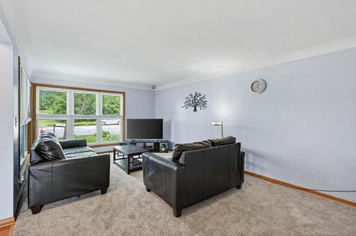 2076 Larpenteur Avenue E, Saint Paul, MN 55109