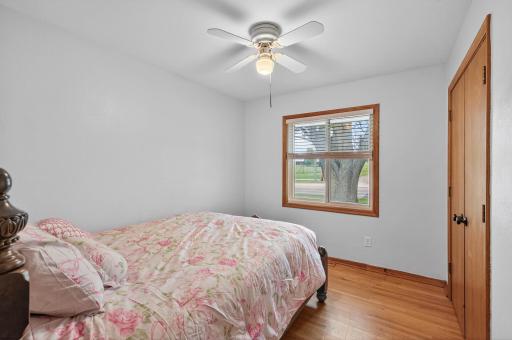 2076 Larpenteur Avenue E, Saint Paul, MN 55109