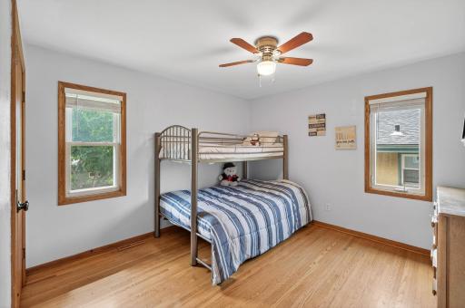 2076 Larpenteur Avenue E, Saint Paul, MN 55109