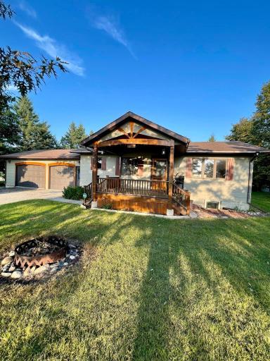 423 N Sunset Avenue, Parkers Prairie, MN 56361