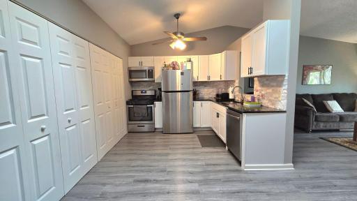 2063 N Park Drive, 6, Saint Paul, MN 55119