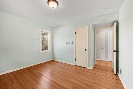 28-web-or-mls-5248 Hampshire Ave N-28.jpg