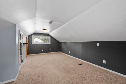 37-web-or-mls-5248 Hampshire Ave N-37.jpg
