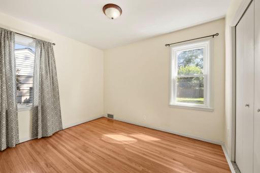 29-web-or-mls-5248 Hampshire Ave N-29.jpg