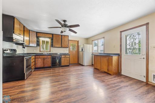 214 14th Street N, Moorhead, MN 56560