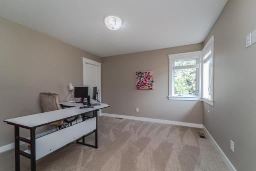 Both upper level bedrooms are spacious and have white trim and 7â6â custom-made, quarter-sawn white oak doors. Both have walk-in closets.