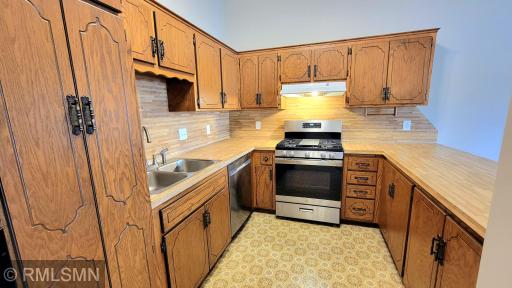 Spacious kitchen with Stainless Appliances