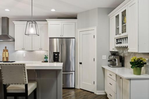 15622 Michele Lane, Eden Prairie, MN 55346