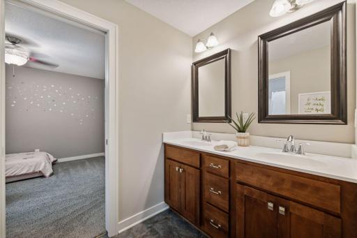 15622 Michele Lane, Eden Prairie, MN 55346