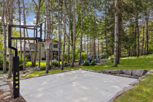 15622 Michele Lane, Eden Prairie, MN 55346