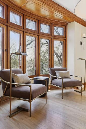 The main level living room with was beautifully decorated and comfortably designed to host a large number of guests.