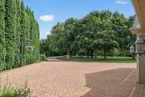 6155 Country Lane, Loretto, MN 55357