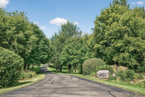 6155 Country Lane, Loretto, MN 55357