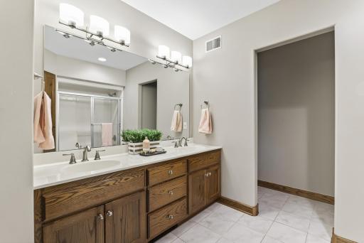 6155 Country Lane, Loretto, MN 55357