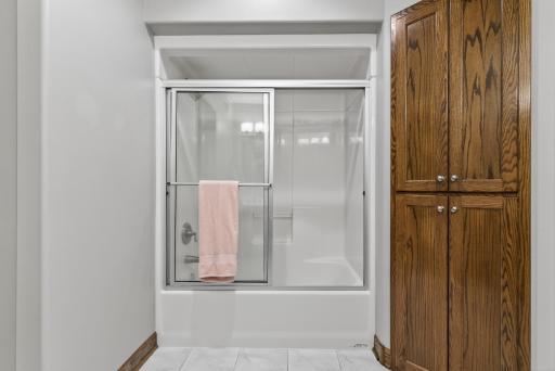 6155 Country Lane, Loretto, MN 55357