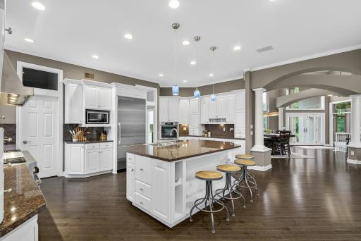 6155 Country Lane, Loretto, MN 55357