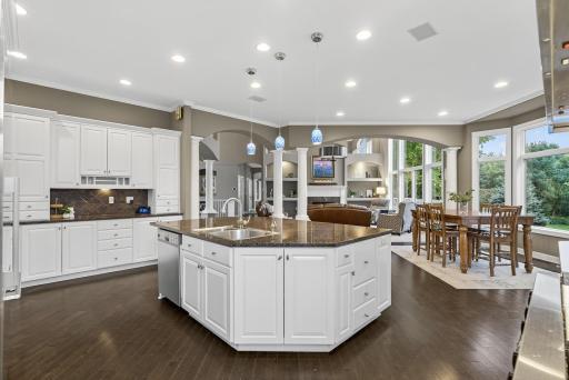 6155 Country Lane, Loretto, MN 55357