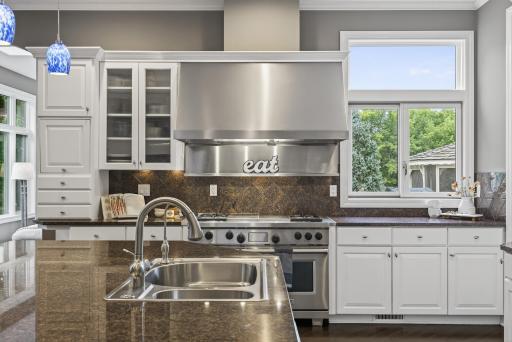 6155 Country Lane, Loretto, MN 55357