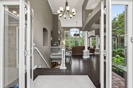 6155 Country Lane, Loretto, MN 55357