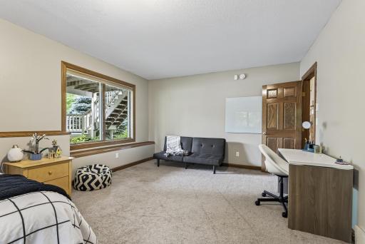 6155 Country Lane, Loretto, MN 55357