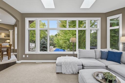 6155 Country Lane, Loretto, MN 55357