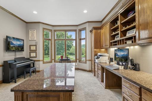 6155 Country Lane, Loretto, MN 55357