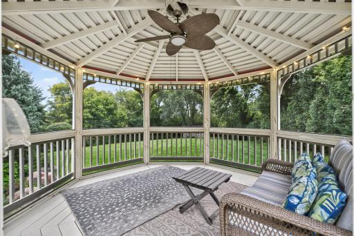 6155 Country Lane, Loretto, MN 55357