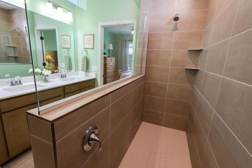 15320 116th Avenue N, Osseo, MN 55369