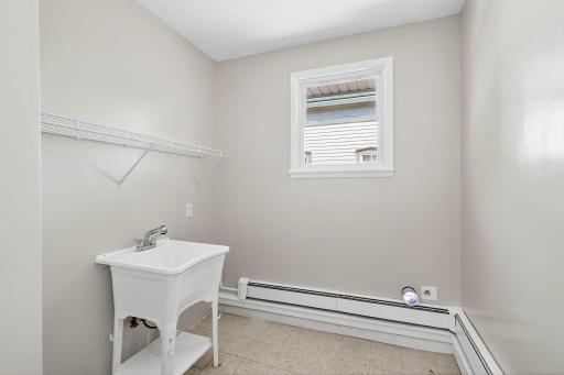 316 N Cedar Street, Chaska, MN 55318