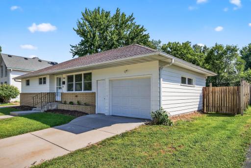 316 N Cedar Street, Chaska, MN 55318