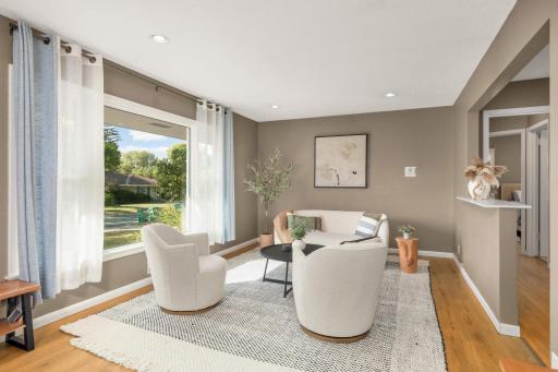 Welcome to 1611 Oregon and this sunny living room!