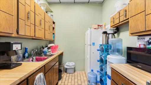 826 N Sibley Avenue, Litchfield, MN 55355
