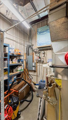 826 N Sibley Avenue, Litchfield, MN 55355