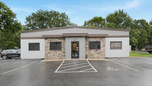 826 N Sibley Avenue, Litchfield, MN 55355
