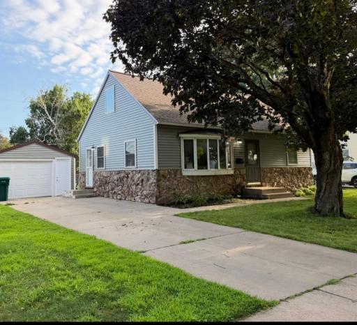 2032 Valleyhigh Drive NW, Rochester, MN 55901