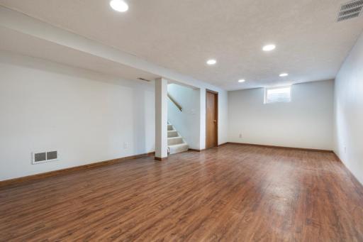 3525 Zinran Avenue S, Saint Louis Park, MN 55426