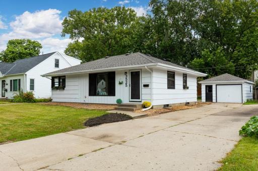 Endearing & charming 4-bedroom, 1-bath home in the highly sought-after Aquila neighborhood!