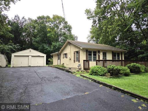 25 Woodlawn Avenue, Excelsior, MN 55331