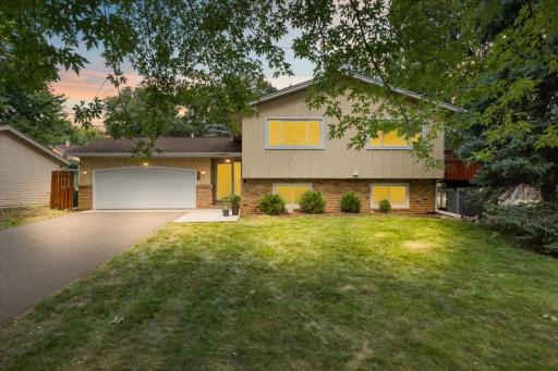 9700 64th Avenue N, Maple Grove, MN 55369