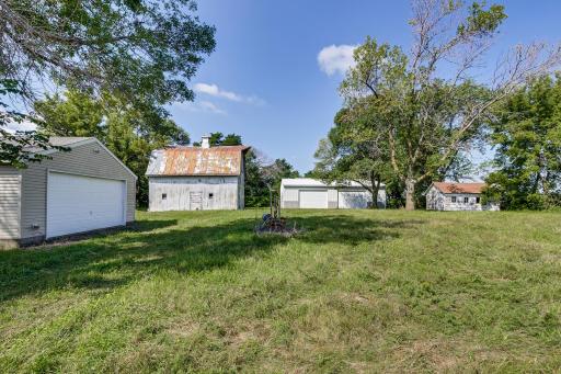 36518 211th Avenue, Le Center, MN 56057