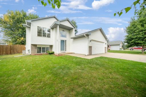 804 S Elm Street, Belle Plaine, MN 56011