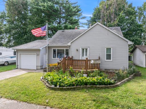 327 2nd Street NW, Blooming Prairie, MN 55917