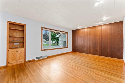327 2nd Street NW, Blooming Prairie, MN 55917