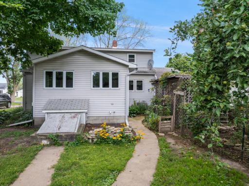 327 2nd Street NW, Blooming Prairie, MN 55917