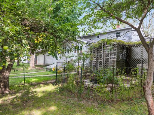 327 2nd Street NW, Blooming Prairie, MN 55917