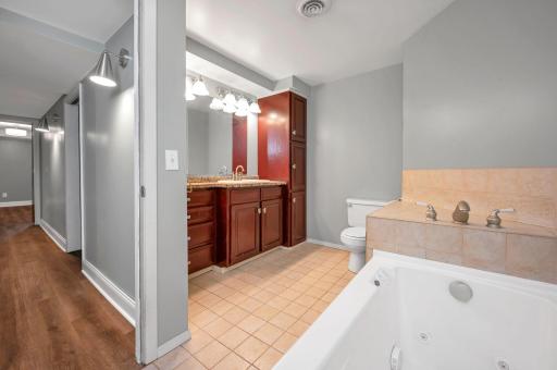 302 E 1st Street, Fairmont, MN 56031
